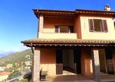 Villa en venta en POGGIO CATINO (RI)